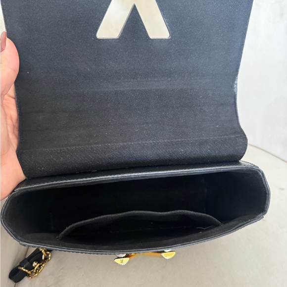 Louis Vuitton TWIST LEATHER CROSSBODY BAG - Picture 14 of 14
